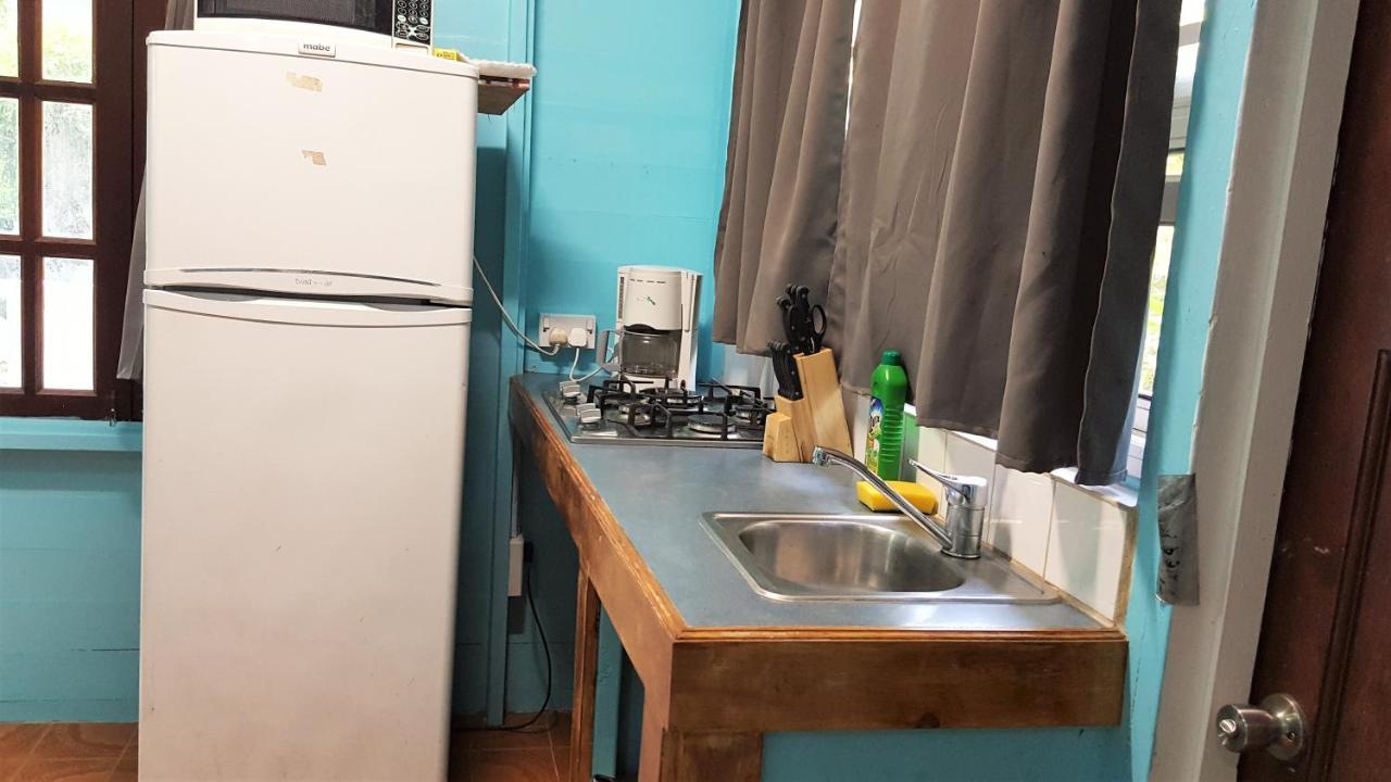 Chez Ophelia Cottage Apartments Розо Екстер'єр фото